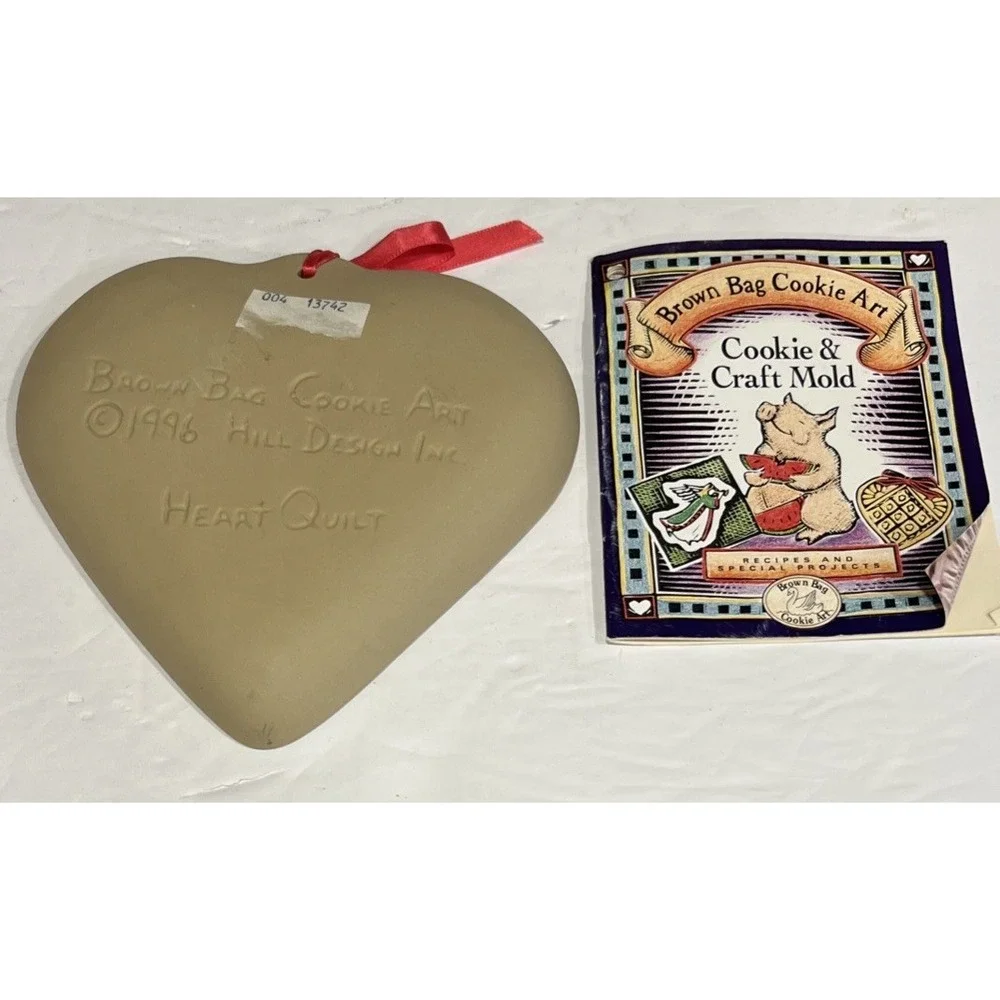 Heart‎ Quilt 1996 Brown Bag Cookie Art Vintage Heart Cookie Mold